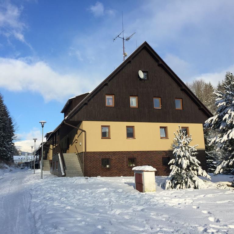 Apartman V Zeleni Dolní Morava Екстериор снимка